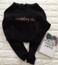 manifesting vibes crop hoodie